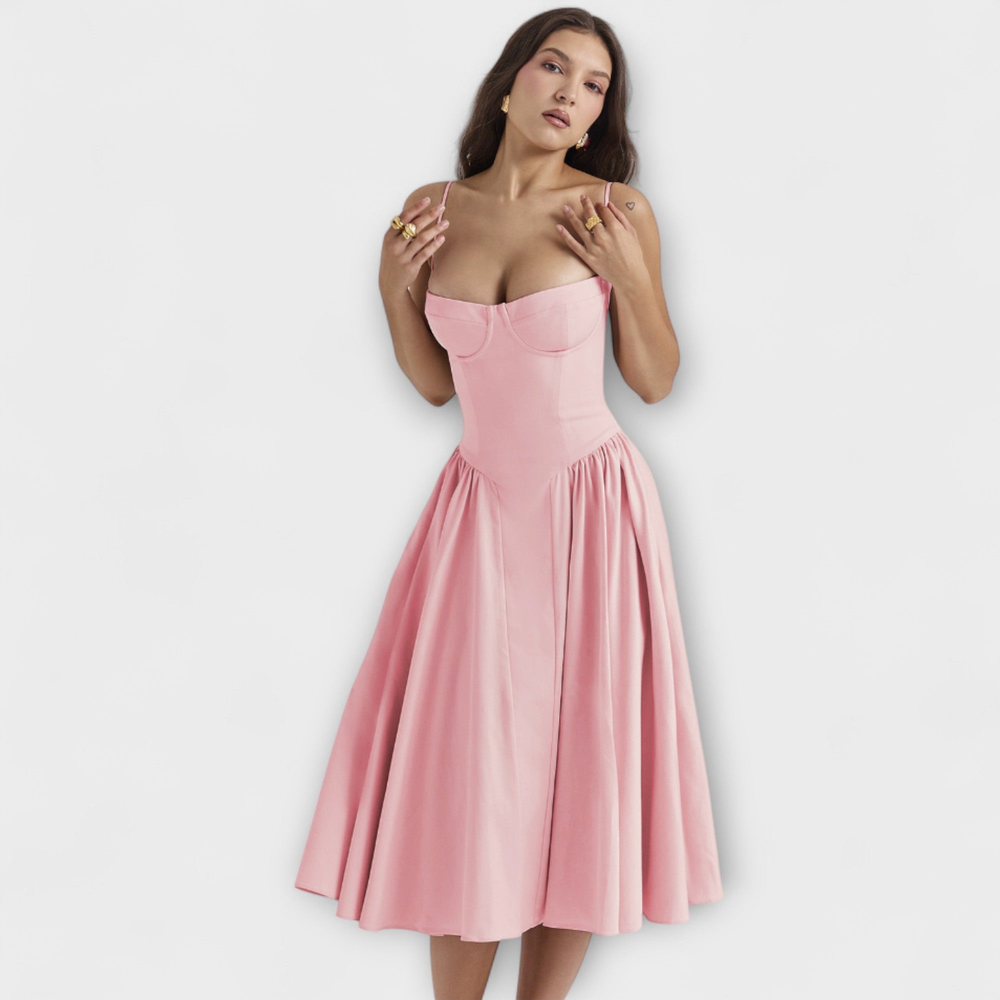ZUZANA | Elegantní Bezramenné Korzetové Šaty
