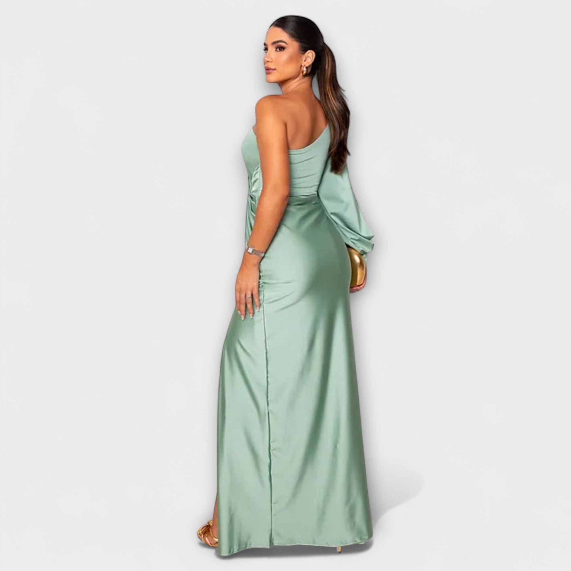 ZUZANA | Elegantní šaty s rafinovaností