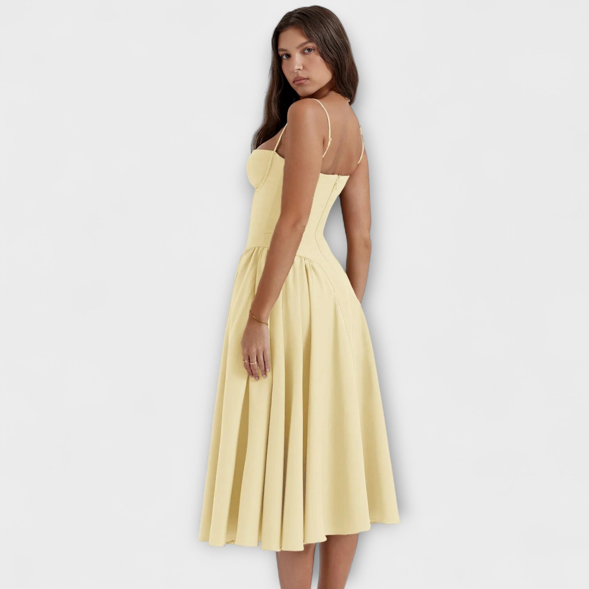 ZUZANA | Elegantní Bezramenné Korzetové Šaty