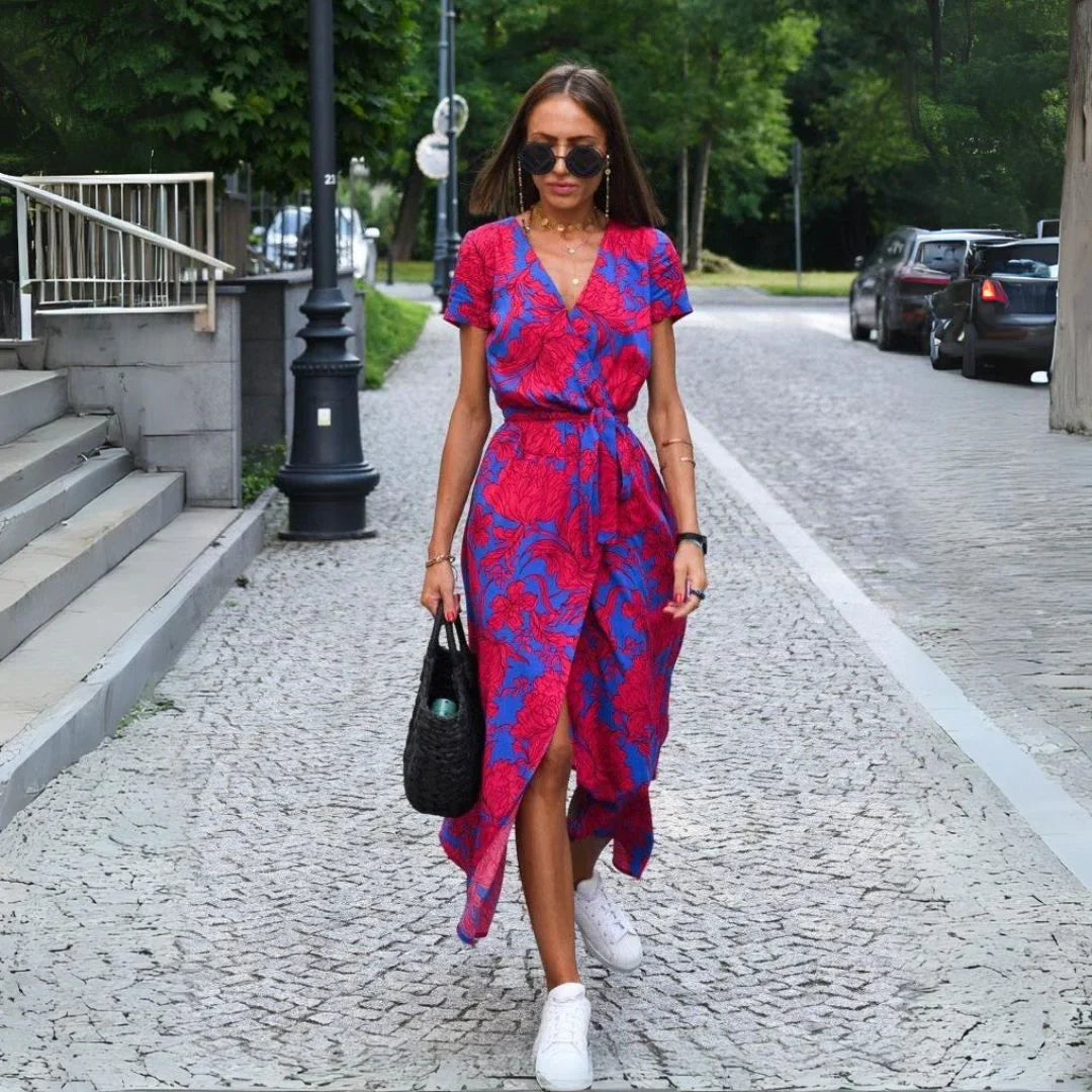 ZUZANA | Letní zavinovací šaty s výrazným květinovým vzorem