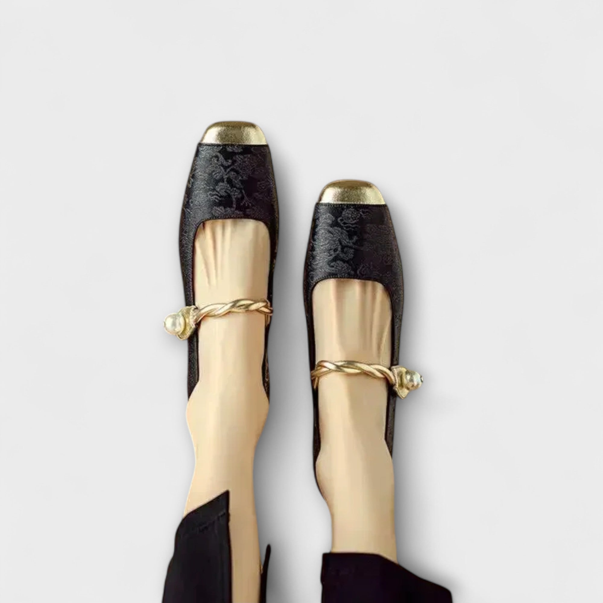 ZUZANA | Crownleaf