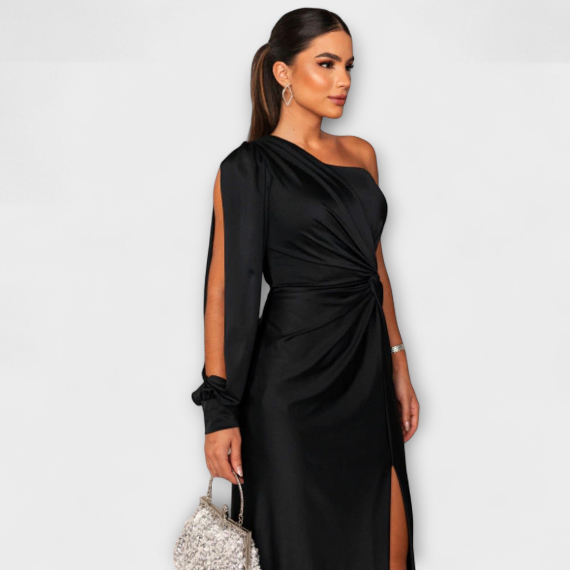 ZUZANA | Elegantní šaty s rafinovaností