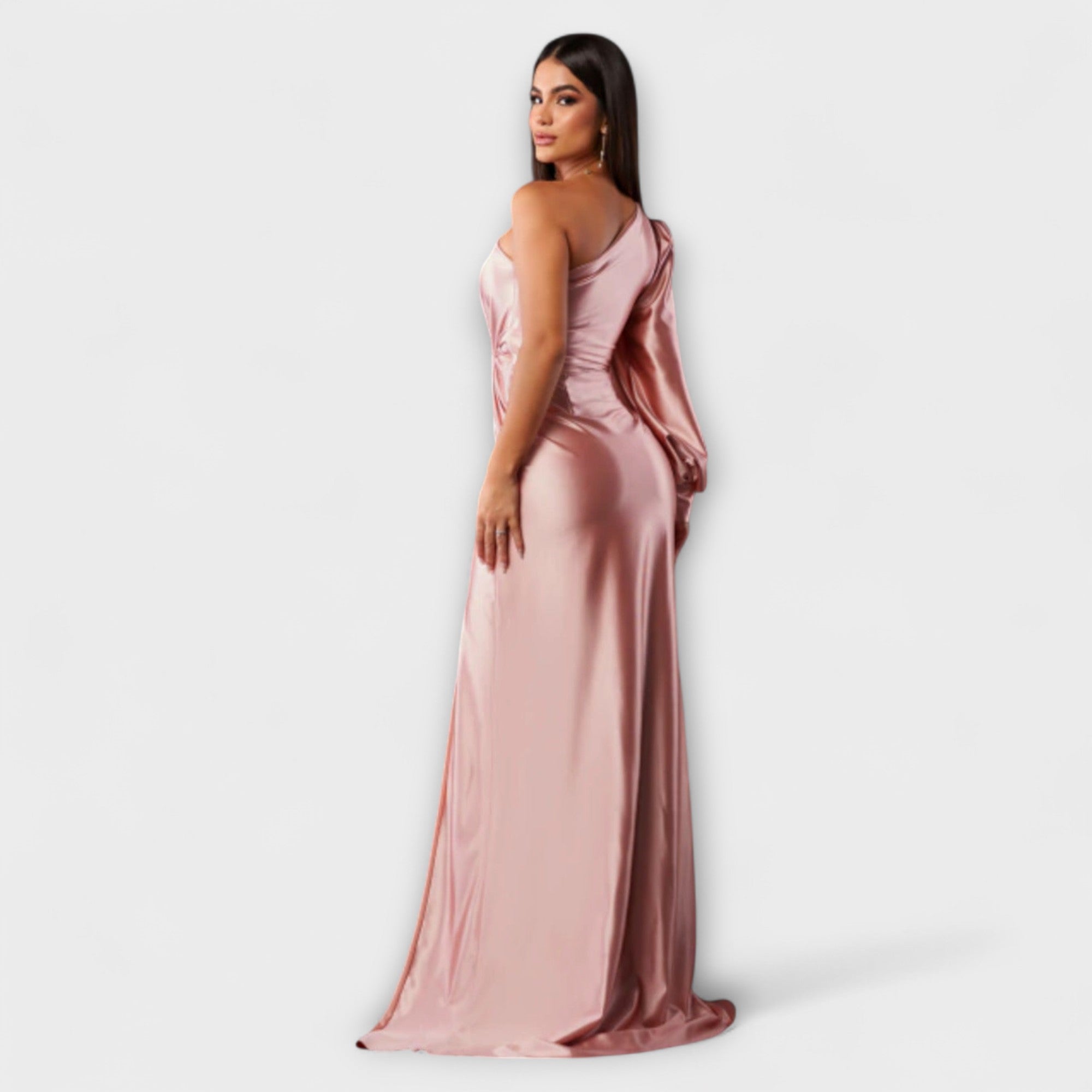 ZUZANA | Elegantní šaty s rafinovaností